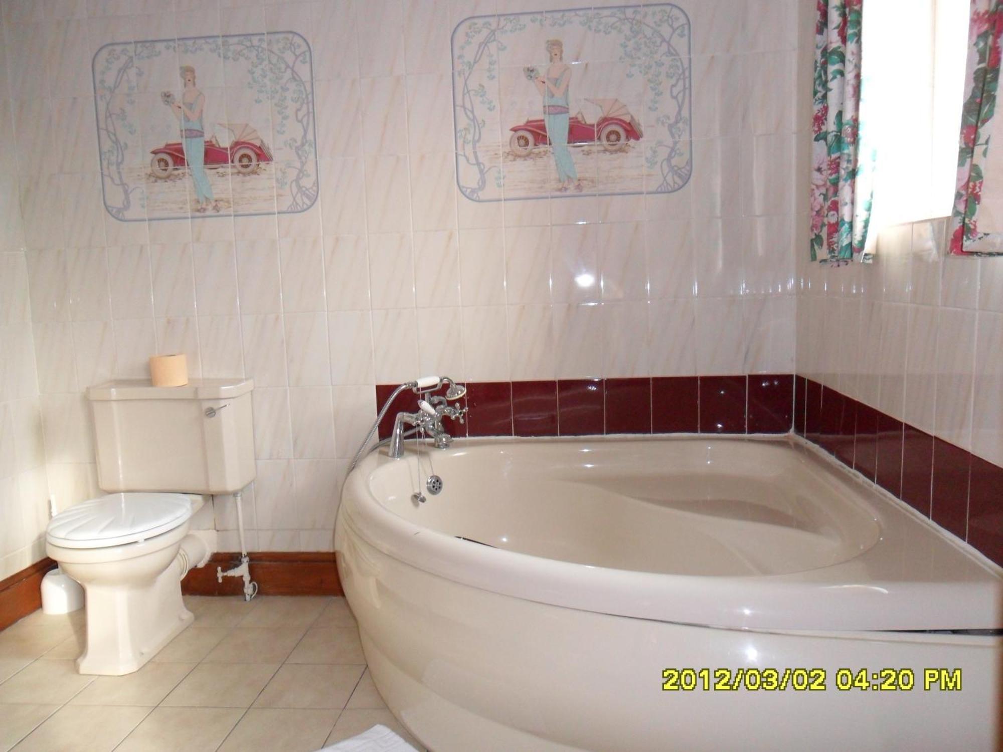 Thorpe Lodge Hotel Питерборо Екстериор снимка